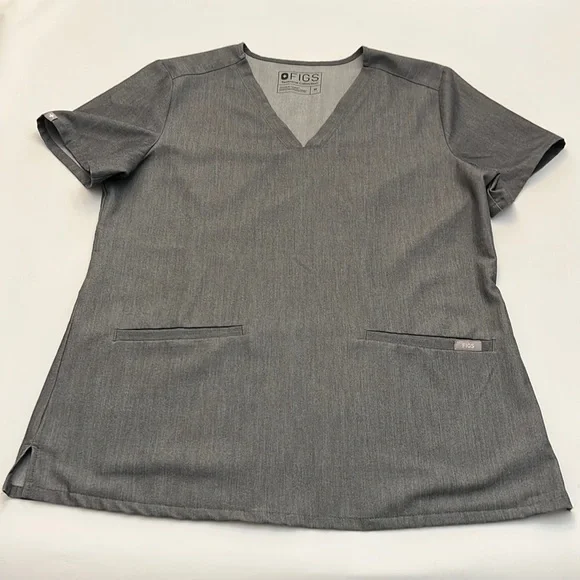 FIGS technical collection gray shirt sleeve size M ** has small imperfection ** - Picture 3 of 11